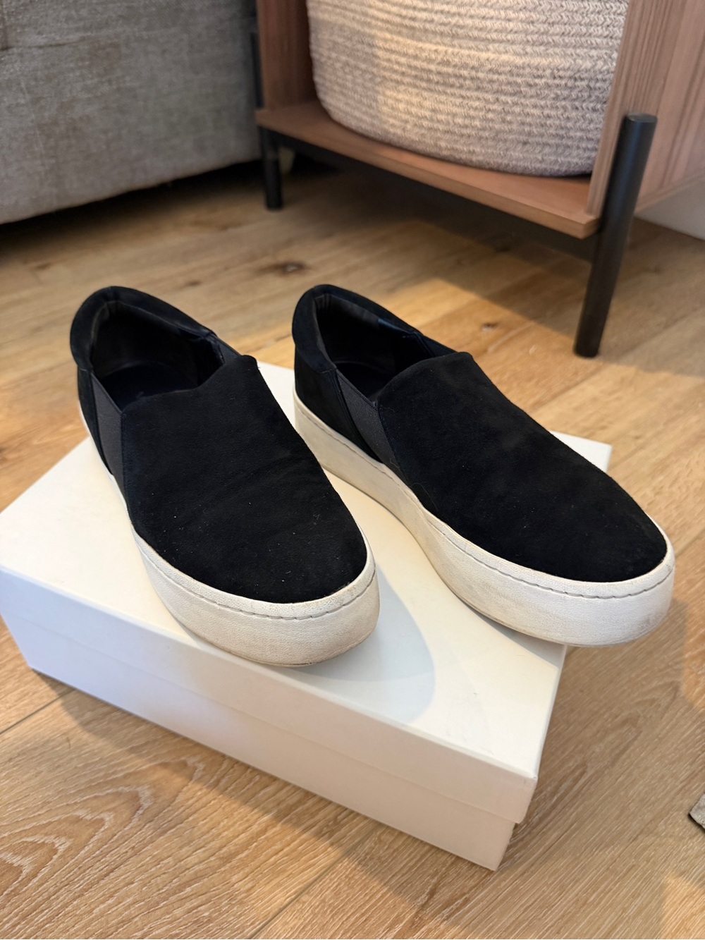 Vince Warren black suede platform slip on sneaker 5.5